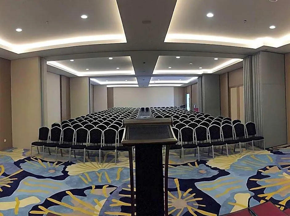The Azana Hotel Airport Semarang-1